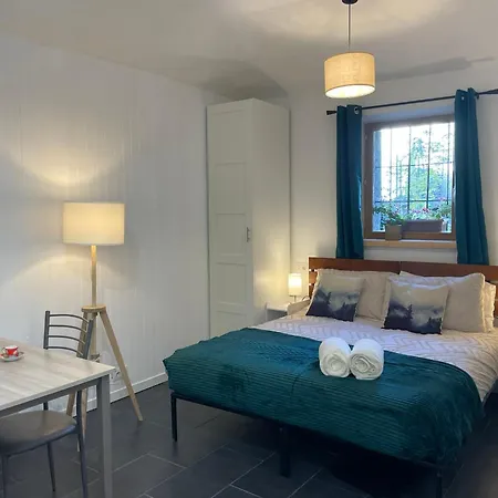 The Hideaway - And The Via Lattea Apartment Sauze D'Oulx