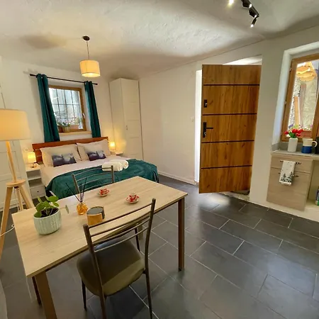 The Hideaway - And The Via Lattea Apartment Sauze D'Oulx