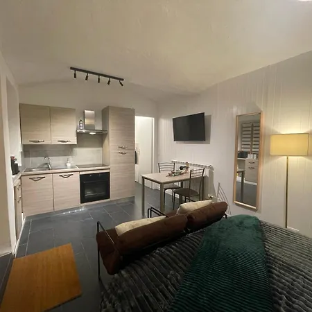 The Hideaway - And The Via Lattea Apartment Sauze D'Oulx